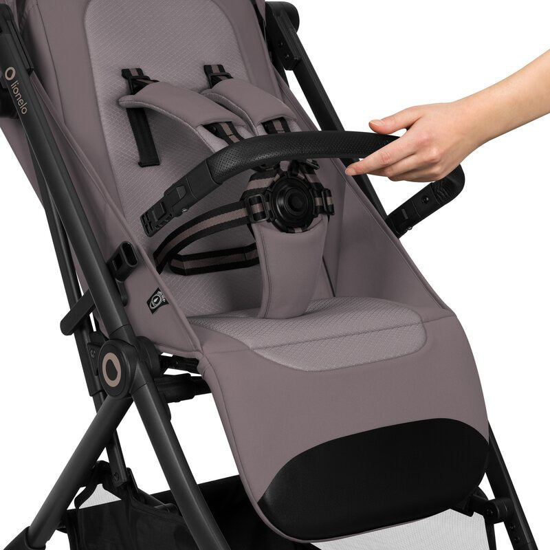 Carucior sport, Lionelo, Tansi, Pliere automata, Ultracompact, Manevrare cu o mana, Roti cu tehnologie GravelTech, Spatar si suport picioare reglabile, 6-48 luni, Sustine 22 kg, Bej Taupe