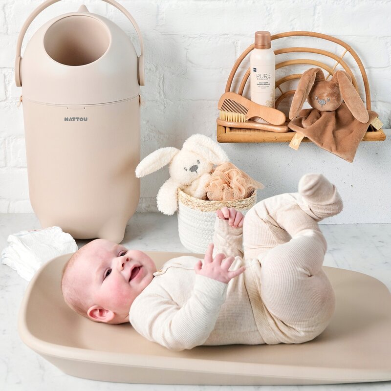 Cos pentru scutece, Nattou, Dropy, Sistem etans impotriva mirosurilor, Compatibil cu saci universali, Operare cu o mana, Potrivit pentru cca 25 scutece, 27 × 27 × 48.5 cm, 20 l, Bej
