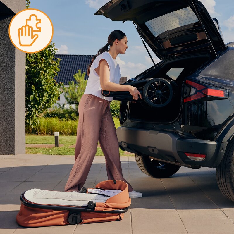Carucior 2 in 1, Lionelo, Layla, Pana la 22 kg, Cadru aluminiu, Cu landou intarit si salteluta din spuma AirDots, Reversibil, Cu ventilatie 3D, Cu accesorii, EN1888-1, EN1888-2, EN1466, Verde