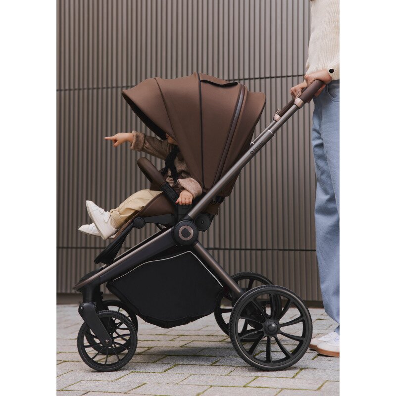 Carucior 2 in 1, Lionelo, Mika Plus, Cadru din aluminiu, Cu landou intarit si salteluta moale, Reversibil, Cu sistem de ventilatie 3D, Cu accesorii, Pana la 22 kg, Conform cu EN1888-1 EN1888-2, EN1466, Mocha Mousse