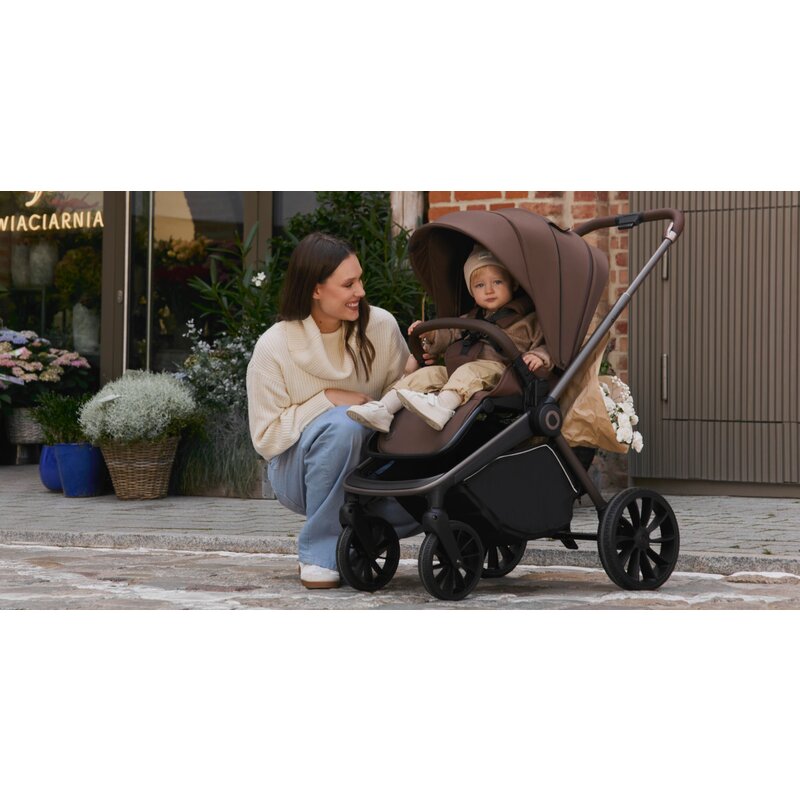 Carucior 2 in 1, Lionelo, Mika Plus, Cadru din aluminiu, Cu landou intarit si salteluta moale, Reversibil, Cu sistem de ventilatie 3D, Cu accesorii, Pana la 22 kg, Conform cu EN1888-1 EN1888-2, EN1466, Mocha Mousse
