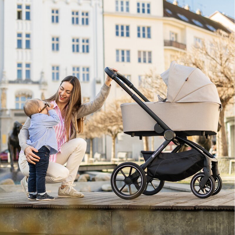 Carucior 2 in 1, Petite&Mars, Scout, Cu landou pliabil, Reversibil, Spatar si suport de picioare reglabile in 3 pozitii, Maner ajustabil, Cu accesorii, Pana la 22 kg, 0 luni+, Bej