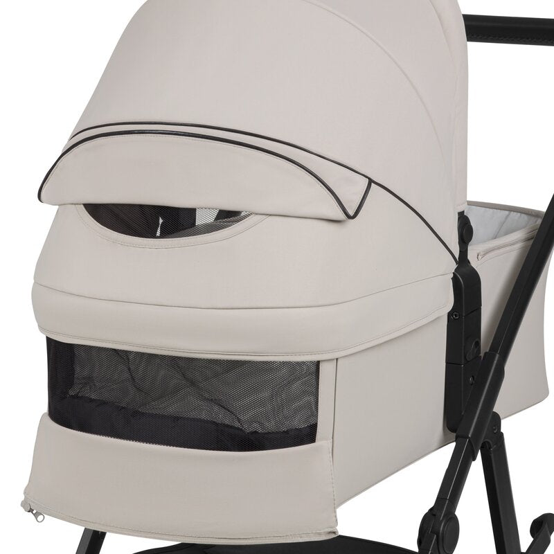 Carucior 3 in 1, Lionelo, Amber Plus, Cadru aluminiu, Cu landou intarit si salteluta moale, Cu scoica auto testata ADAC, Reversibil, Maner ajustabil, Cu accesorii, Cu ventilatie panoramica 3D, Pana la 22 kg, EN1888-1, EN1888-2, EN1466, ECE R129, Bej
