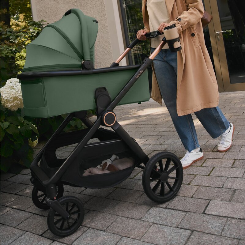 Carucior 3 in 1, Lionelo, Layla, Pana la 22 kg, Cadru aluminiu, Cu landou intarit si salteluta din spuma AirDots, Cu scoica auto testata ADAC, Reversibil, Cu ventilatie 3D, Cu accesorii, EN1888-1, EN1888-2, EN1466, Bej