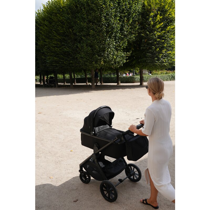 Carucior 3 in 1, Lionelo, Layla, Pana la 22 kg, Cadru aluminiu, Cu landou intarit si salteluta din spuma AirDots, Cu scoica auto testata ADAC, Reversibil, Cu ventilatie 3D, Cu accesorii, EN1888-1, EN1888-2, EN1466, Bej