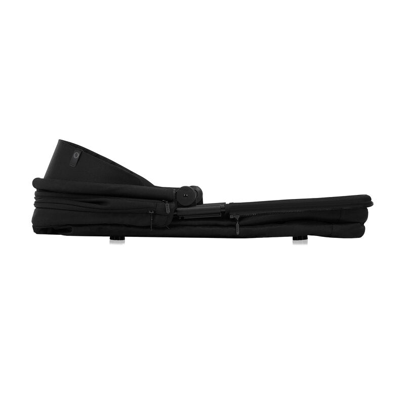 Carucior 3 in 1, Lionelo, Meril, Cu landou de dimensiune XL, Reversibil, Cu scoica auto testata ADAC, Cu accesorii, Pana la 22 kg, Conform cu EN1888-1 EN1888-2, EN1466, Negru