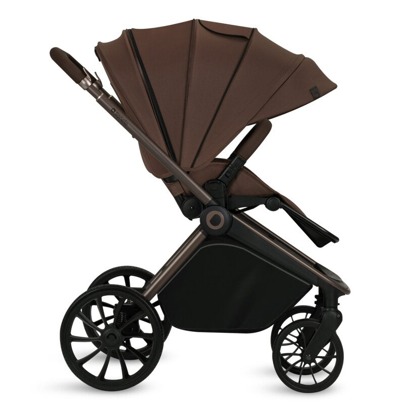 Carucior 3 in 1, Lionelo, Mika Plus, Cadru din aluminiu, Cu landou intarit si salteluta moale, Cu scoica auto testata ADAC, Reversibil, Cu sistem de ventilatie 3D, Cu accesorii, Pana la 22 kg, EN1888-1 EN1888-2 EN1466 ECE R129, Mocha Mousse