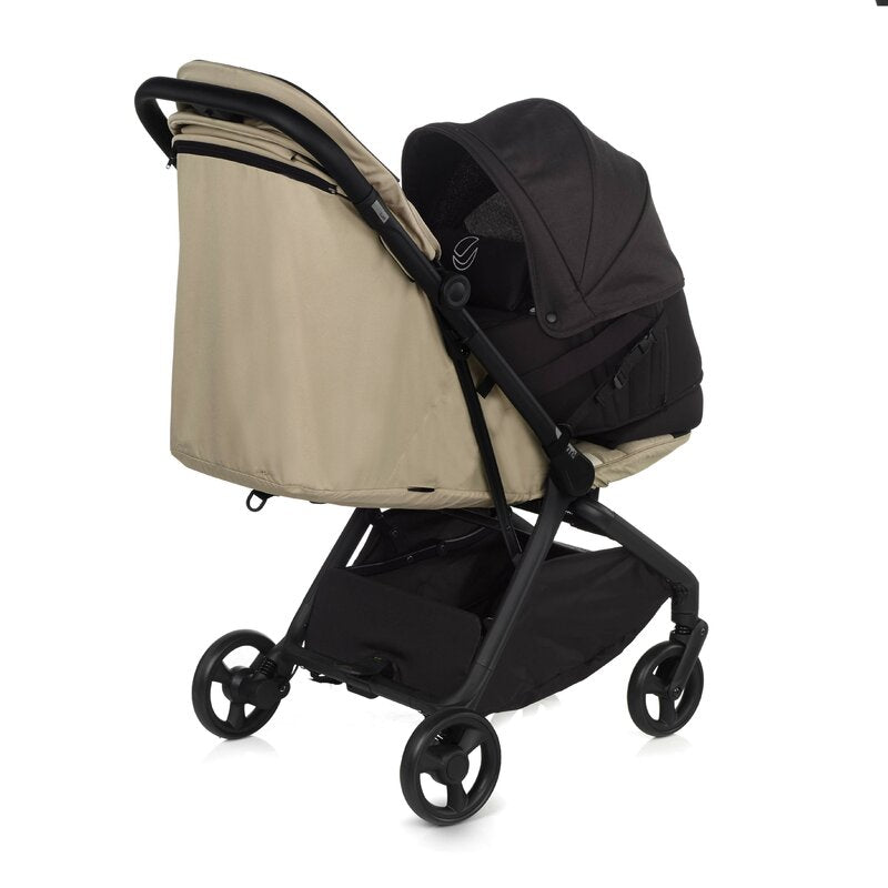 Carucior sport, Jane, Clap, Sistem compact de pliere care permite transportul caruciorului la bordul aeronavei, Cadru din aluminium, De la nastere pana la 26Kg, Conform cu standardul european EN 1888-2:2018+A1:2023, Desert