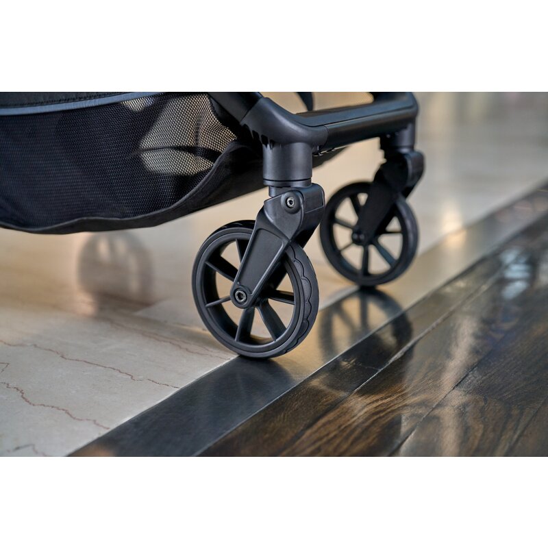Carucior sport, Lionelo, Bess, Sustine 22 kg, 6 luni+, Capotina impermeabila si protectie SPF 50+, Include suport sticla, Pliere cu o singura mana, Maner pentru transport, Verde