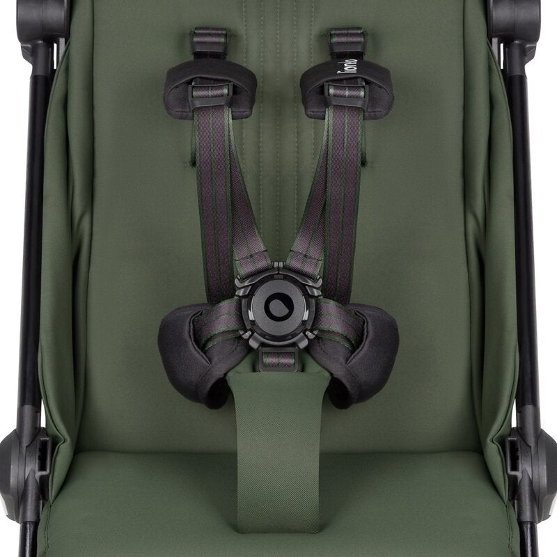 Carucior sport, Lionelo, Bess, Sustine 22 kg, 6 luni+, Capotina impermeabila si protectie SPF 50+, Include suport sticla, Pliere cu o singura mana, Maner pentru transport, Verde