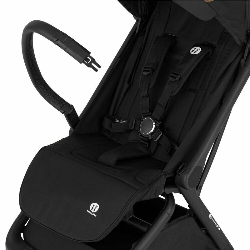 Carucior sport, Petite&Mars, Flip, Pliere compacta cu o mana, Spatar reglabil pana la pozitie de somn, Suport picioare reglabil, Copertina extensibila cu protectie UPF50+, Pana la 22 kg, 0 luni+, Negru