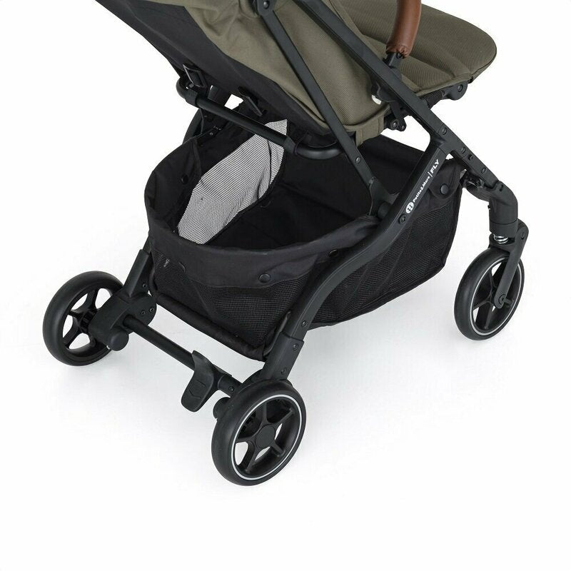 Carucior sport, Petite&Mars, Fly, Pliere compacta, Spatar reglabil pana la pozitie de somn, Suport picioare reglabil, Copertina extensibila cu protectie UPF40+, Suport pahar inclus, Pana la 22 kg, 0 luni+, Verde