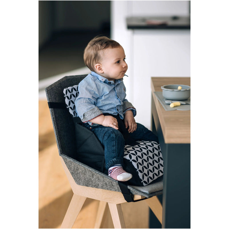 Inaltator scaun masa, FreeON, Fold and Go, Portabil 2 in 1, Conform cu standardele europene EN16120, EN71-3:2021, Black and White