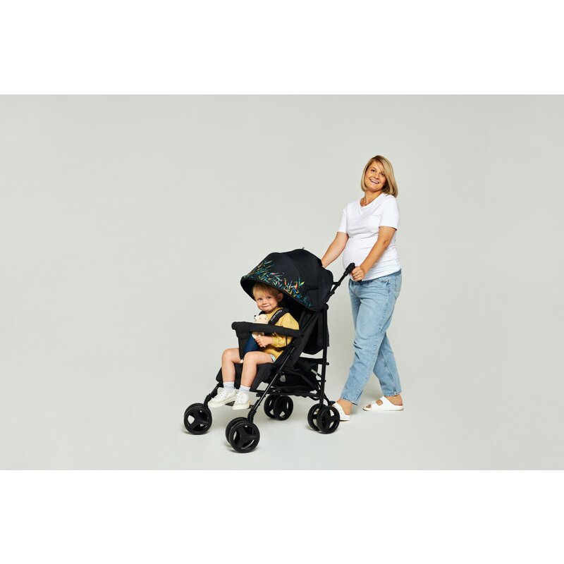 Carucior sport compact, Lionelo, Irma, Spatar ajustabil in 4 pozitii, Suport picioare reglabil, Manere rotative, Pliere tip umbrela, 6- 36 luni, Pana la 15 kg, Conform cu EN1888-1:2018, Negru