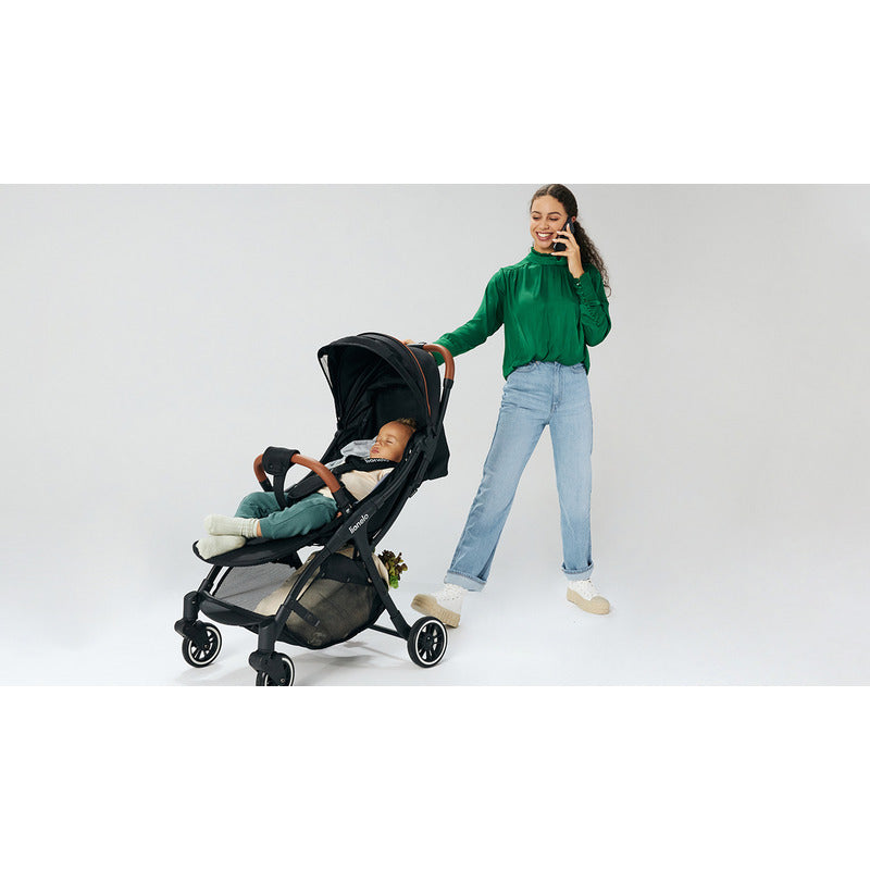 Carucior sport, Lionelo, Julie One, De la nastere, Greutate redusa, Cu accesorii, Cadru din aluminiu, 0-22 kg, Pliere compacta pentru avion, Conform cu standardele europene de securitate EN1888-1 si EN1888-2, Negru