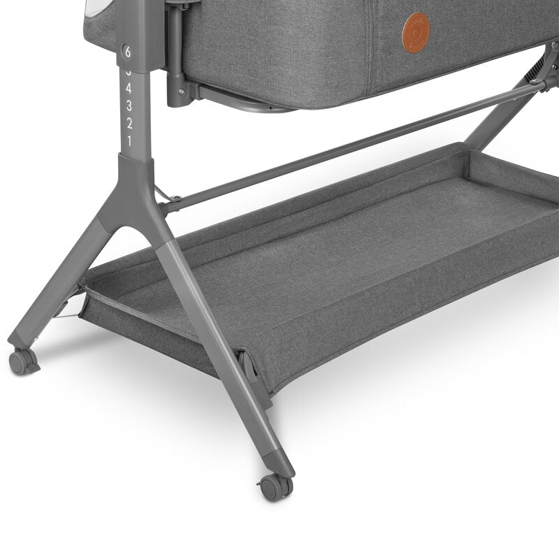 Patut co-sleeper, Lionelo, Leonie, Plus, Pliabil, Cu sistem de leganare, Cu setare unghiulara, Reglabil in 6 pozitii pe inaltime, Conform cu standardele europeane de securitate EN1130 si EN16890, Gri