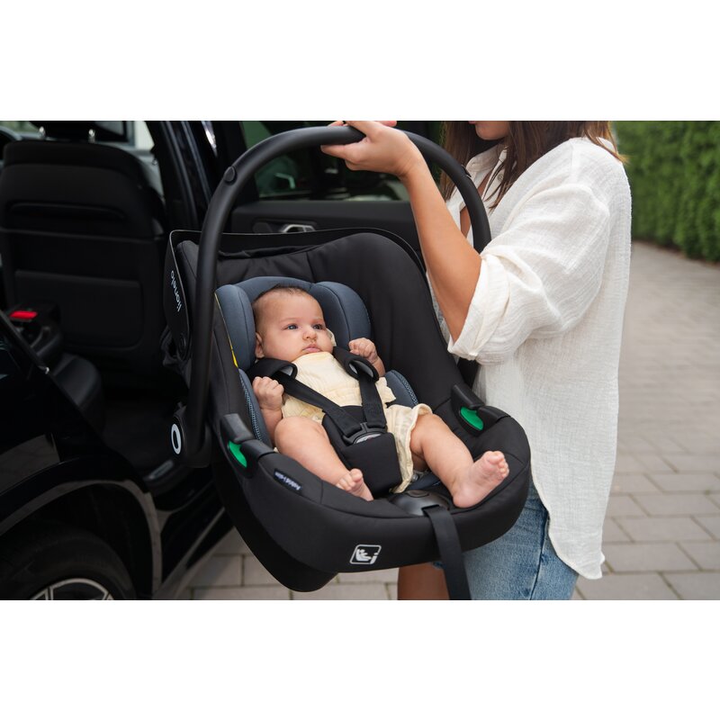 Scoica auto, Lionelo, i-Size Astrid, 0-13 Kg, 40-87 cm, Cu salteluta, Testat ADAC, Conform cu standardul european de securitate R129, Negru/Gri