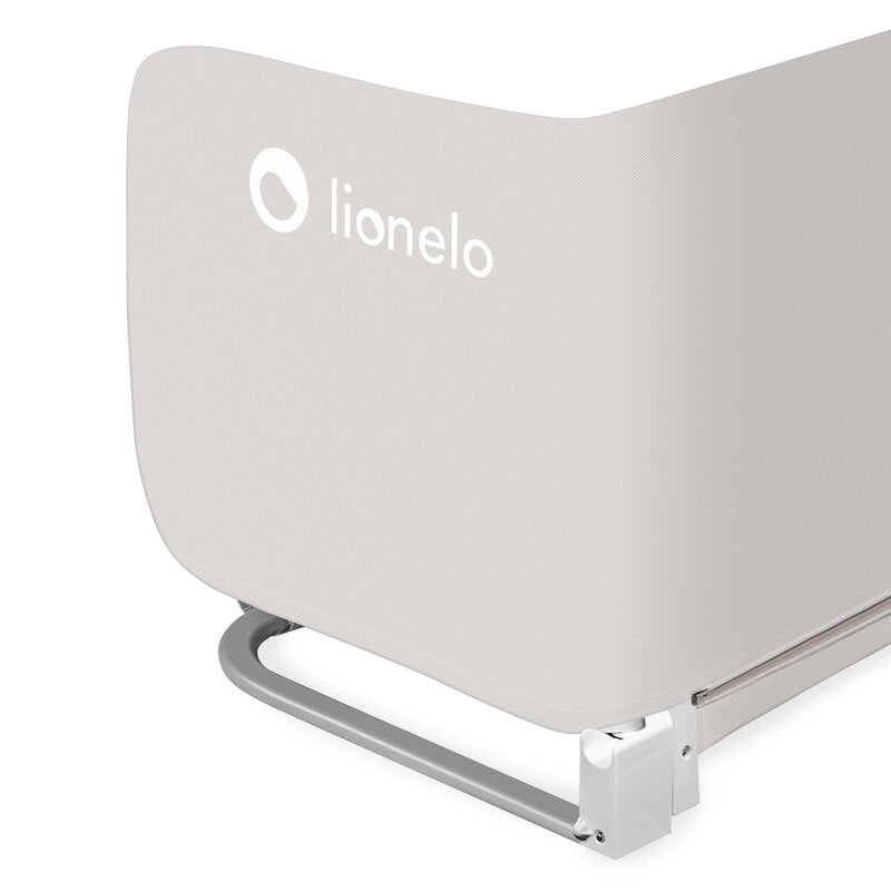 Bariera de protectie pentru pat, Lionelo, Lora XL, Pliabila, Sistem de blocare StandSafe, Geanta de transport inclusa, 150x46 cm, Conform cu BS 7972:2001+A1:2009, Bej