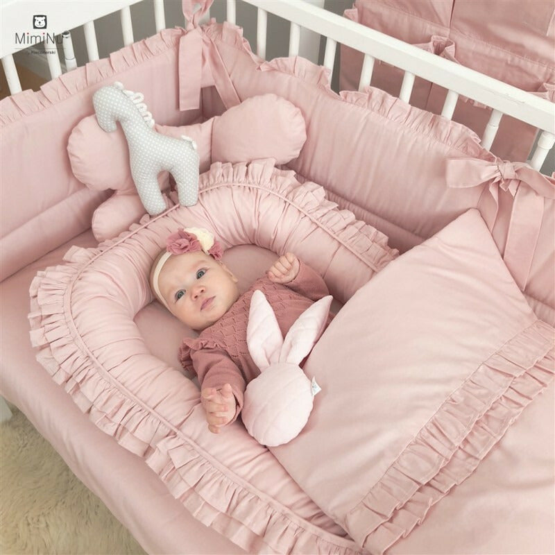 Perna clasica de dormit, MimiNu, Cu husa detasabila cu fermoar, Din bumbac certificat Oeko Tex Standard 100, 40x40 cm, Colectia Royal, Powder Pink