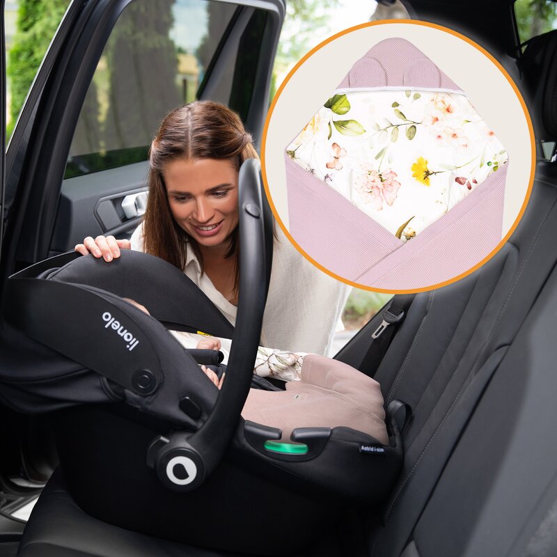 Paturica de infasat, Lionelo, Pentru scoica auto, carucior si landou, Cu multiple utilizari, Cu inchidere arici velcro, Dimensiune 90x90 cm, Din bumbac, TOG 2.5, 12-18 luni, Roz