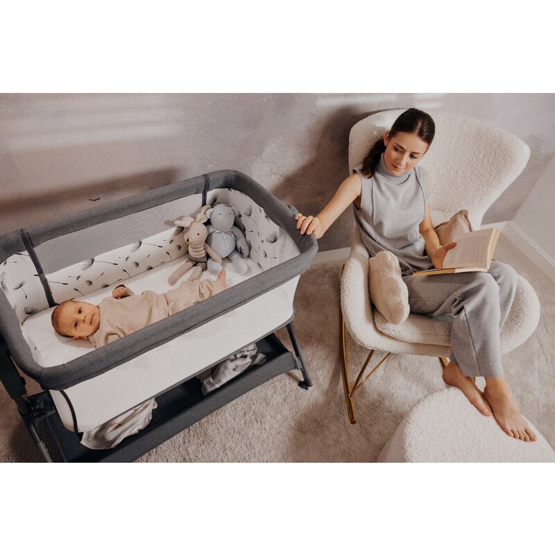 Patut co-sleeper, Lionelo, Leonie Plus, Pliabil, Cu sistem de leganare, Cu setare unghiulara, Reglabil in 6 pozitii pe inaltime, Conform cu standardele europeane de securitate EN1130 si EN16890, Bej
