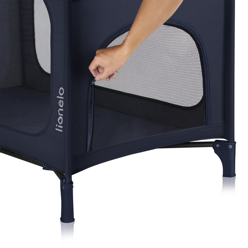Patut pliant, Lionelo, Jasmin Easy Fold, Pana la 15 kg, Usor de pliat, Cu doua nivele, Cu saltea ergonomica T25, Cu intrare laterala cu fermoar, 2 roti cu frana, 123 x 67 cm, Conform cu EN 716, 0-36 luni, Albastru