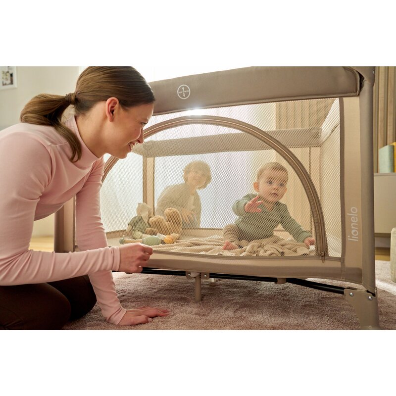 Patut pliant, Lionelo, Laura, 102 x 74 cm, Cu doua nivele, Functie de tarc, Cu roti, Include salteluta si geanta de transport, Pereti din plasa, Deschidere laterala, Pana la 15 kg, 0 luni +, Negru