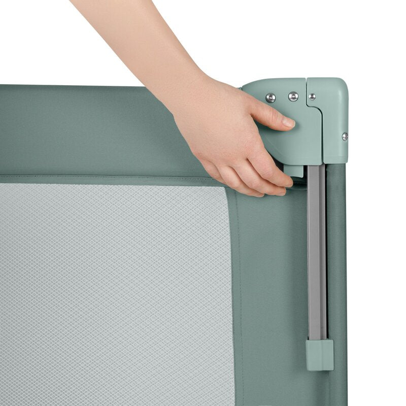 Patut pliant multifunctional, Lionelo, Ellen, Cu laterala culisanta, Nivel suplimentar, Intrare laterala cu fermoar, 2 roti, Saltea pliabila si geanta de transport incluse, 0- 36 luni, Pana la 15 kg, 120x60 cm, Conform cu EN 716, Verde