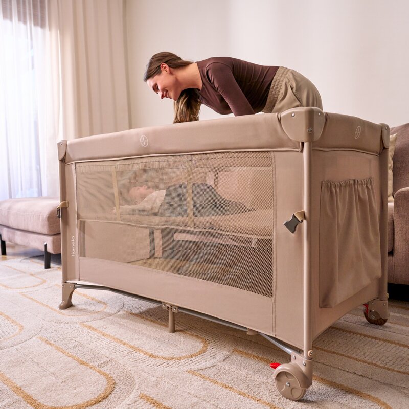 Patut pliant multifunctional, Lionelo, Ellen, Cu laterala culisanta, Nivel suplimentar, Intrare laterala cu fermoar, 2 roti, Saltea pliabila si geanta de transport incluse, 0- 36 luni, Pana la 15 kg, 120x60 cm, Conform cu EN 716, Verde