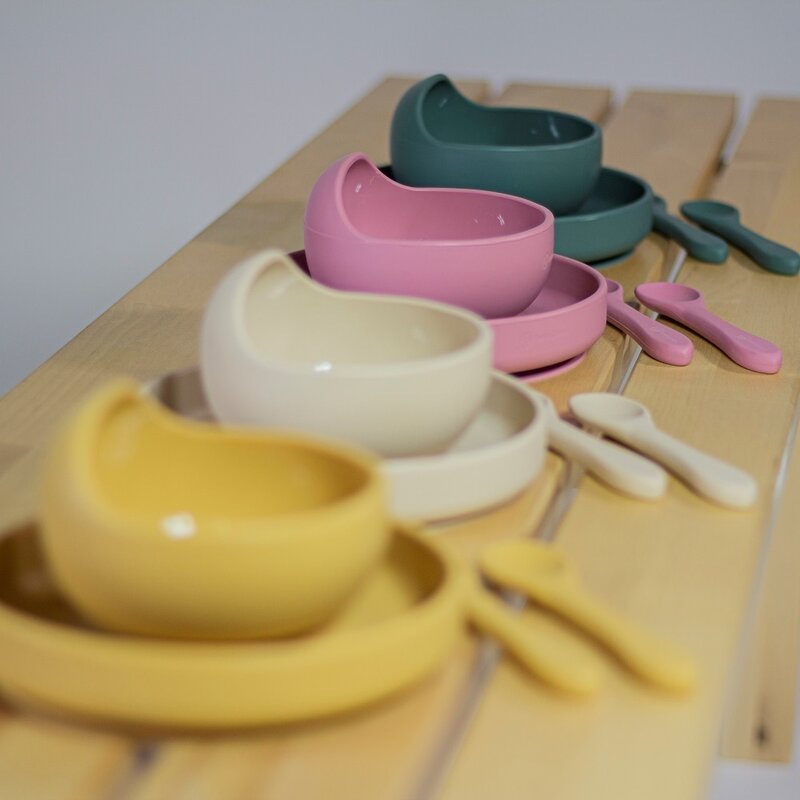 Set de hranire, Petite&Mars, Cu farfurie, Bol si tacamuri, Din silicon fara BFA, Verde inchis