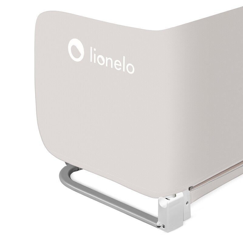 Protectie laterala pat, Lionelo, Lora, Pliabila, Sistem de blocare StandSafe, Geanta de transport inclusa, 105 x 45 cm, Bej