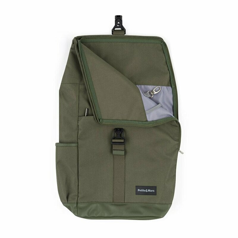 Rucsac pentru mamici, Petite&Mars, Jackob, Compartimentare multipla, Buzunare termoizolante si impermeabile si pentru laptop, Sistem prindere carucior, Include salteluta de infasat, 30 x 46 x 15 cm, Verde