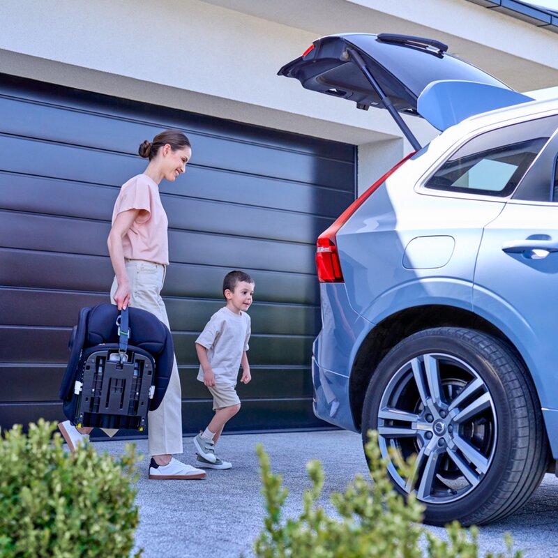 Scaun auto pliabil, Lionelo, Nelly, i-Size, 76- 150 cm, Tetiera reglabila in 15 pozitii, Spatar reglabil in 4 pozitii, Sisteme de fixare Isofix si Top Tether, Sezut lat si confortabil, Conform cu ECE R129, Albastru