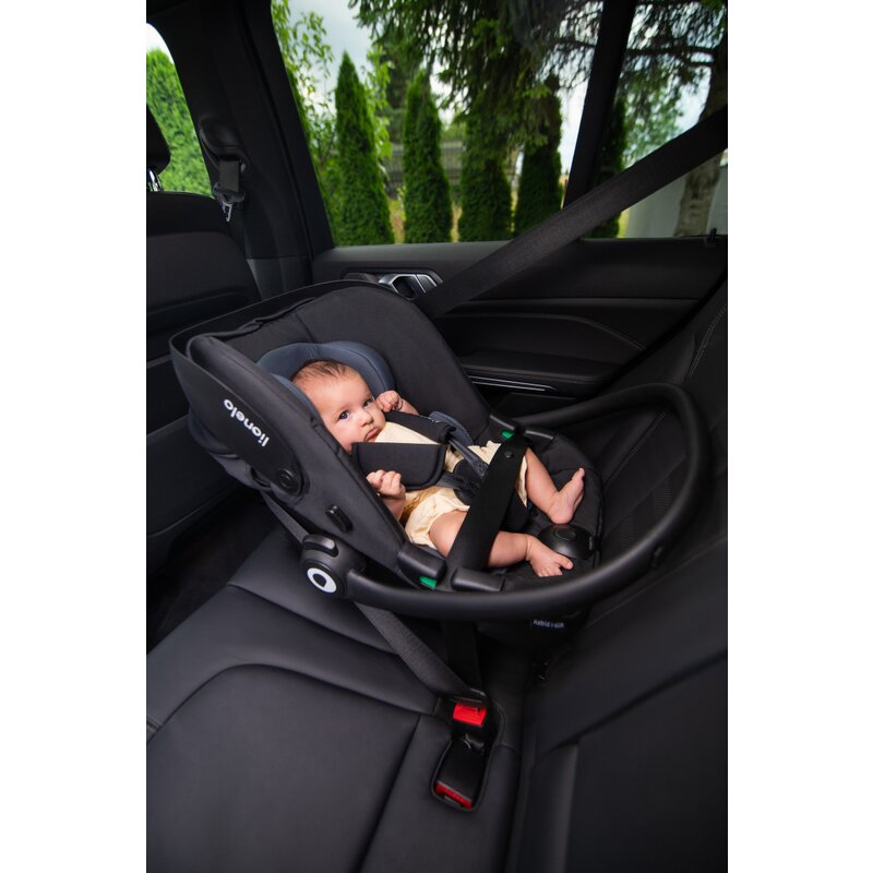 Scoica auto, Lionelo, i-Size Astrid, 0-13 Kg, 40-87 cm, Cu maner si capotina reglabile, Cu protectie laterala avansata, Salteluta confortabila, Testat ADAC, Conform cu standardul european de securitate R129, Verde